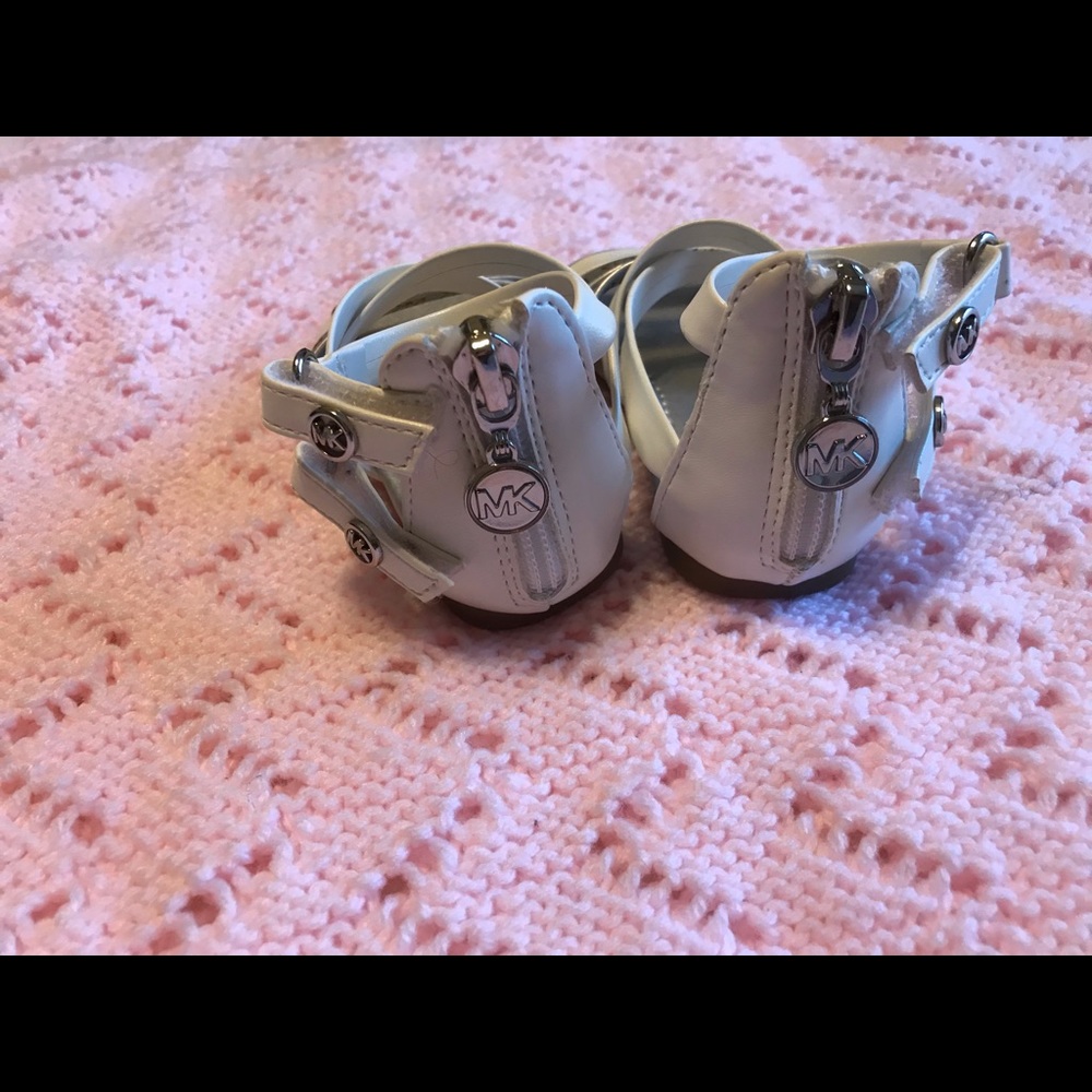 Micheal kors toddler girls strapped sandals